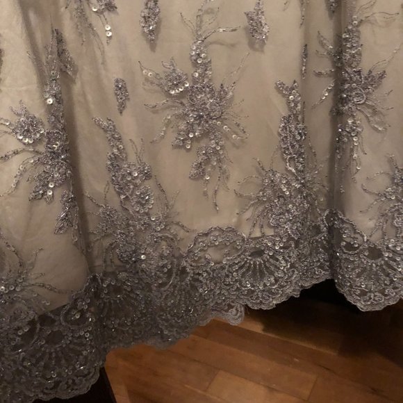 Simple Grey Lace Dress. - Picture 2 of 3